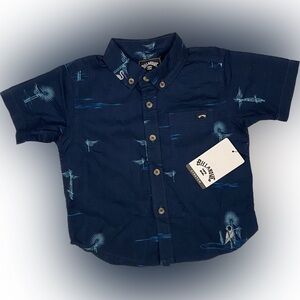Billabong, collared button-down shirt 🌊 NWT